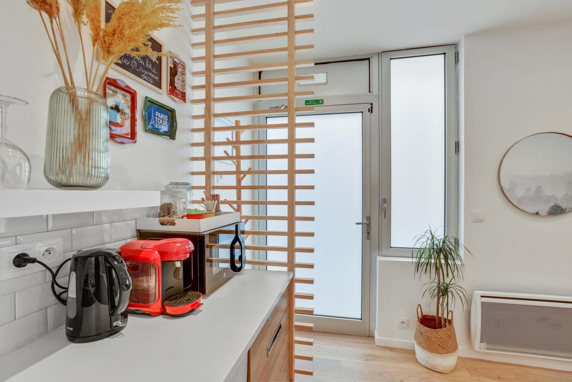 Appartement Elegantly Designed Duplex For Four Parijs